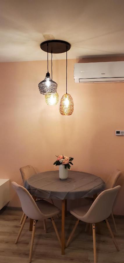 Dn Rose Apartmant Budapeste Exterior foto